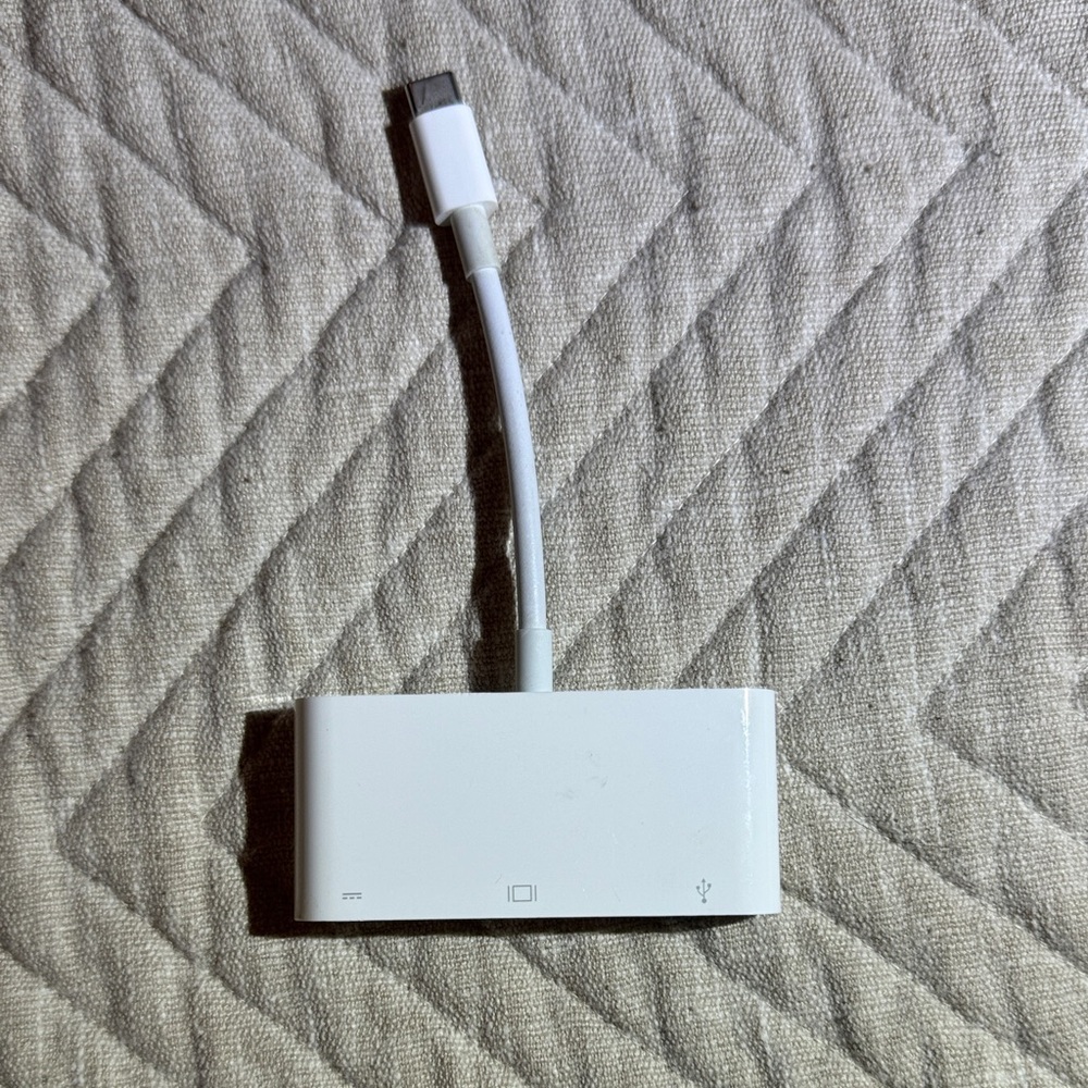 Apple - USB-C VGA Multiport Adapter - White